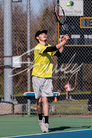 2022.04.18 FHS Boys Tennis Vs. Moberly0108