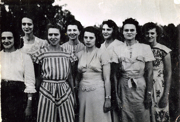Pulis Sisters-Velma-Vivian,-Rosalind-Nelda-Carol-Colleen-Lila-Hazel