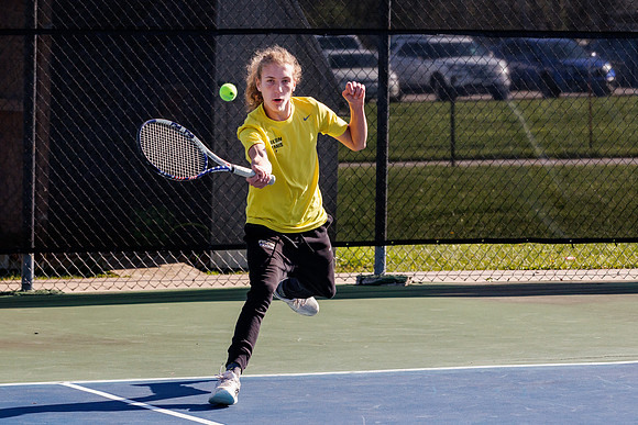 2022.04.14 FHS Boys Tennis Vs. Marshall0767
