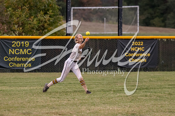 2023.10.03 FHS Softball Vs. Boonville (Senior Night)02311