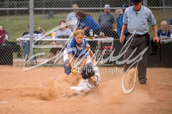2023.10.03 FHS Softball Vs. Boonville (Senior Night)02799