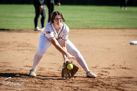 2021.10.16 FHS Softball Vs. Hallsville Districts-00038