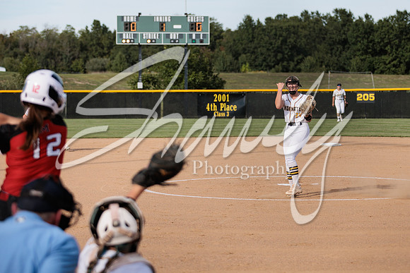 2022.09.01 FHS Softball Vs. Marshall1748