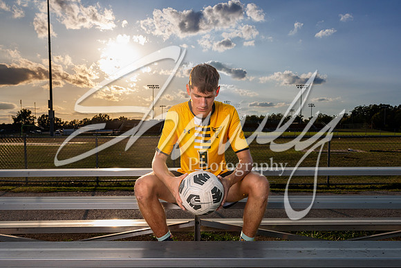 2023.09.27 FHS Soccer Seniors00008-Edit