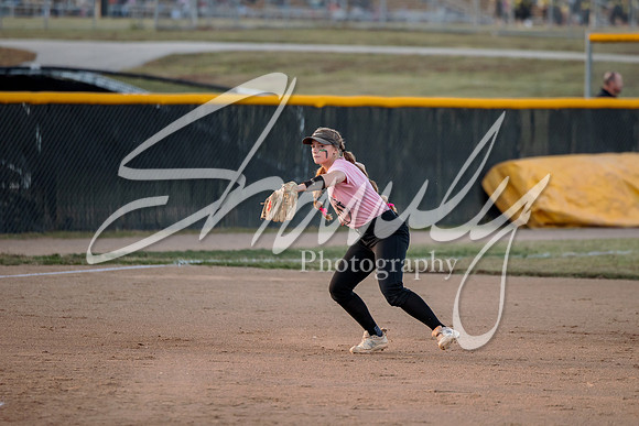 2023.10.10 FHS Softball Vs. Mexico00044