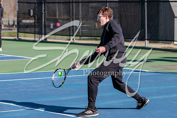 2022.04.18 FHS Boys Tennis Vs. Moberly0515