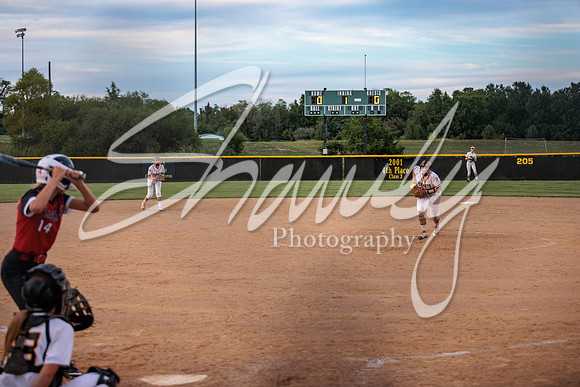 2022.09.01 FHS Softball Vs. Marshall2503