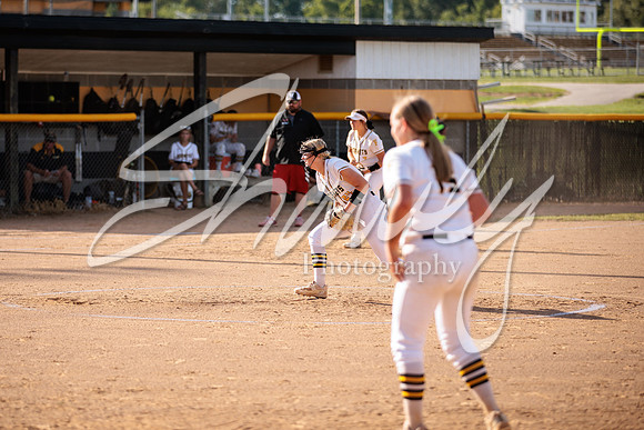 2022.09.01 FHS Softball Vs. Marshall1877