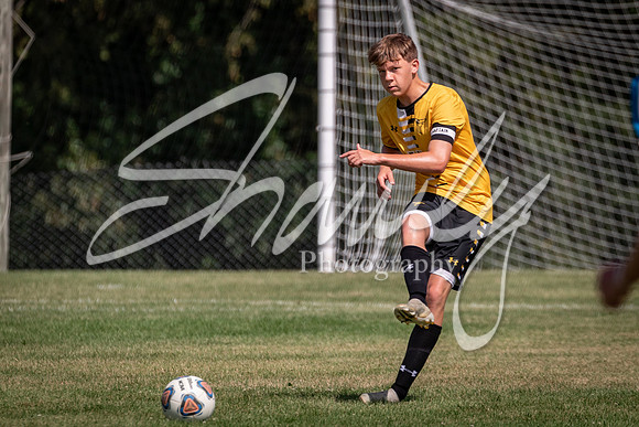 2021.08.27 FHS Boys Soccer01189