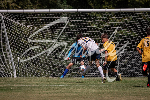 2021.08.27 FHS Boys Soccer01635