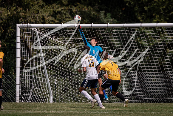2021.08.27 FHS Boys Soccer01641