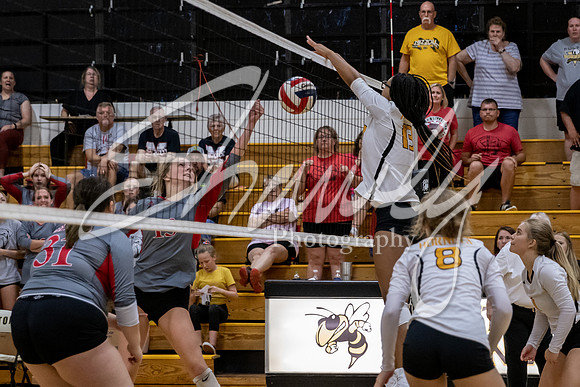 2021.08.30 FHS Volleyball Vs. Mexico05677