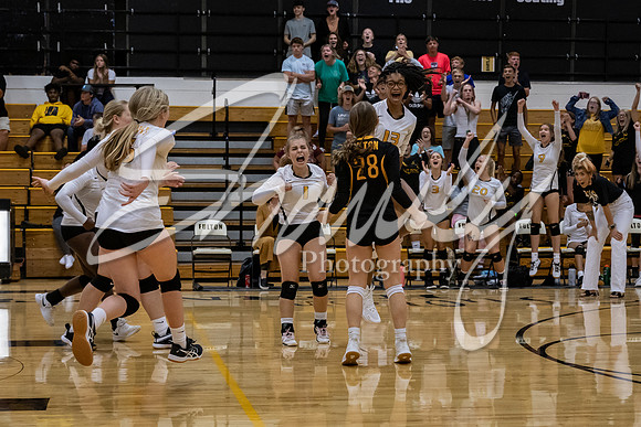 2021.08.30 FHS Volleyball Vs. Mexico05556