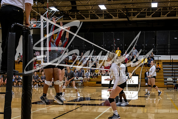 2021.08.30 FHS Volleyball Vs. Mexico05490
