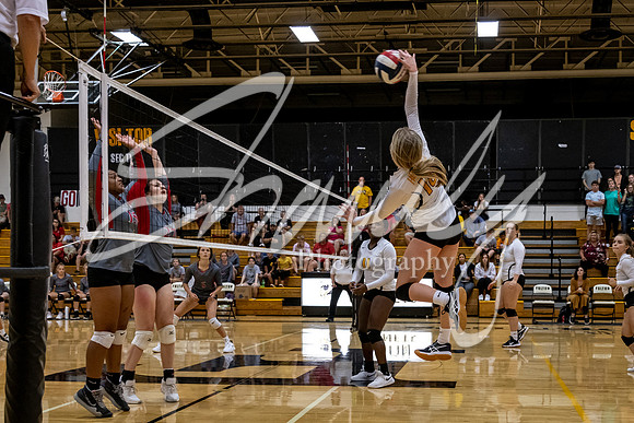 2021.08.30 FHS Volleyball Vs. Mexico05486