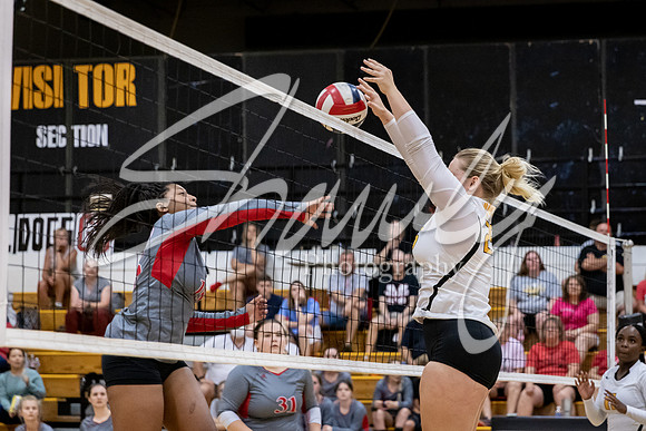 2021.08.30 FHS Volleyball Vs. Mexico02236