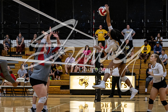 2021.08.30 FHS Volleyball Vs. Mexico05367