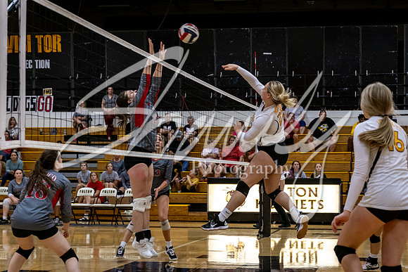 2021.08.30 FHS Volleyball Vs. Mexico05065