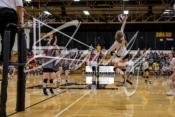 2021.08.30 FHS Volleyball Vs. Mexico03481