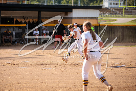 2022.09.01 FHS Softball Vs. Marshall1875