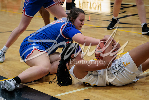 2022.01.18 FHS Basketball Vs. Moberly00583