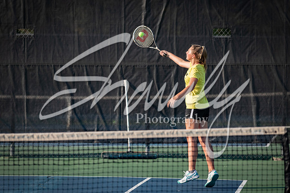 2021.09.20 FHS Girls Tennis00276