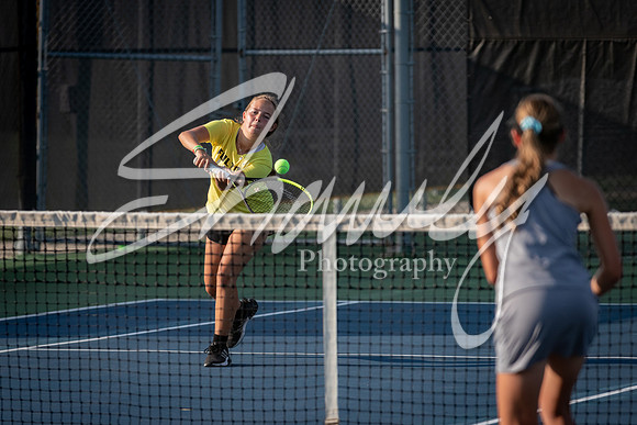 2021.09.20 FHS Girls Tennis00302