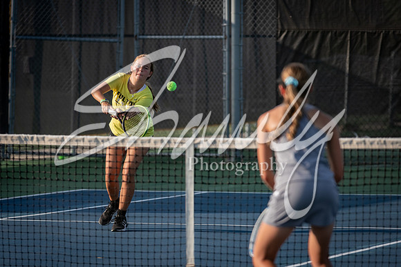 2021.09.20 FHS Girls Tennis00303