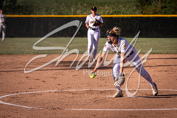 2021.09.23 FHS Softball Vs. Marshall-00214