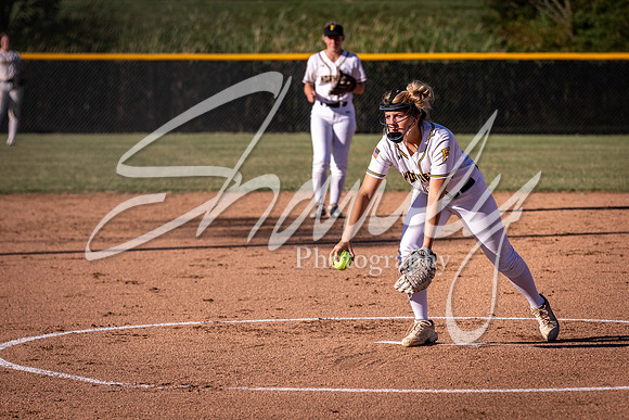 2021.09.23 FHS Softball Vs. Marshall-00215
