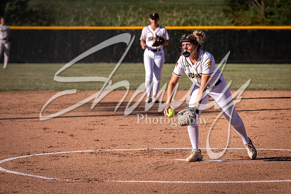 2021.09.23 FHS Softball Vs. Marshall-00216