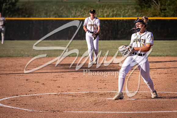 2021.09.23 FHS Softball Vs. Marshall-00217