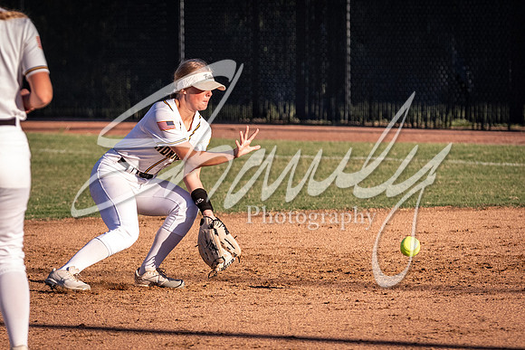 2021.09.23 FHS Softball Vs. Marshall-00390