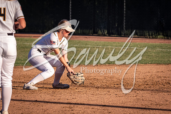 2021.09.23 FHS Softball Vs. Marshall-00392