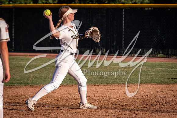 2021.09.23 FHS Softball Vs. Marshall-00400