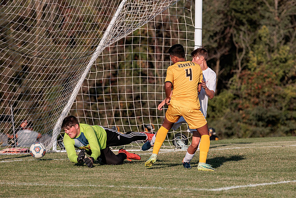 2022.09.27 FHS Soccer Vs. Moberly1581