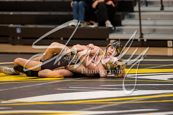 2023.11.27 FHS Wrestling Tri-12