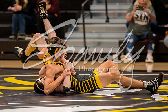 2023.11.27 FHS Wrestling Tri-25