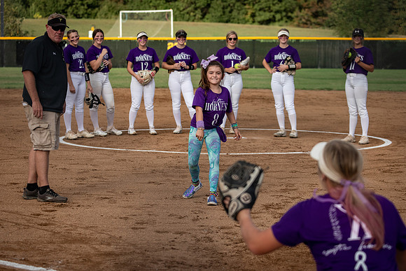 2021.10.07 FHS Softball Vs. Mexico-10