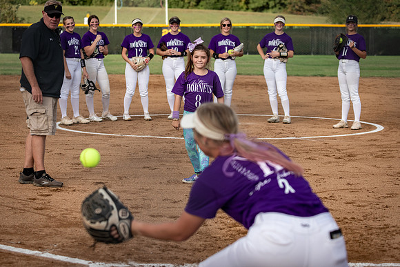 2021.10.07 FHS Softball Vs. Mexico-14