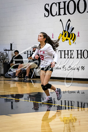 2021.10.18 FHS Volleyball Vs. Osage-02243