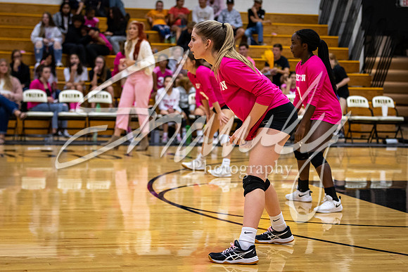 2021.10.18 FHS Volleyball Vs. Osage-00278