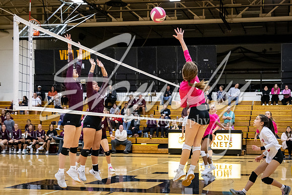 2021.10.18 FHS Volleyball Vs. Osage-00961