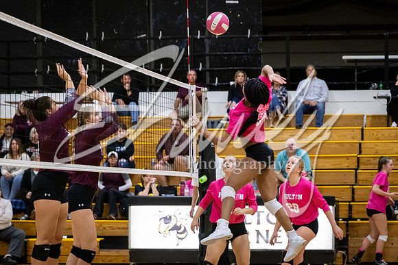 2021.10.18 FHS Volleyball Vs. Osage-00983