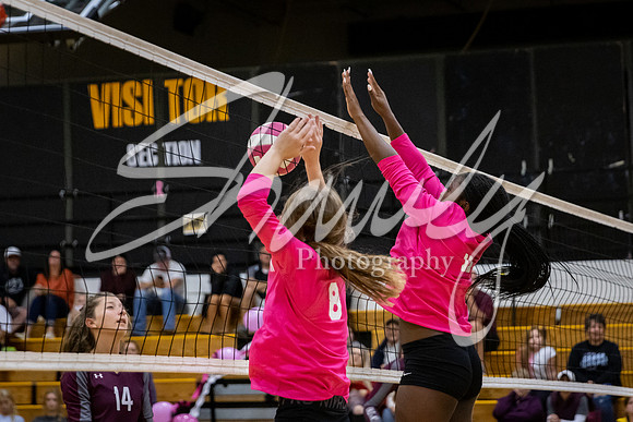 2021.10.18 FHS Volleyball Vs. Osage-01038