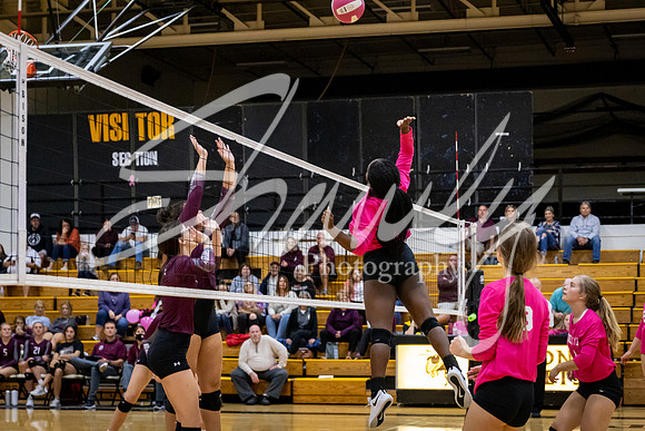 2021.10.18 FHS Volleyball Vs. Osage-01108
