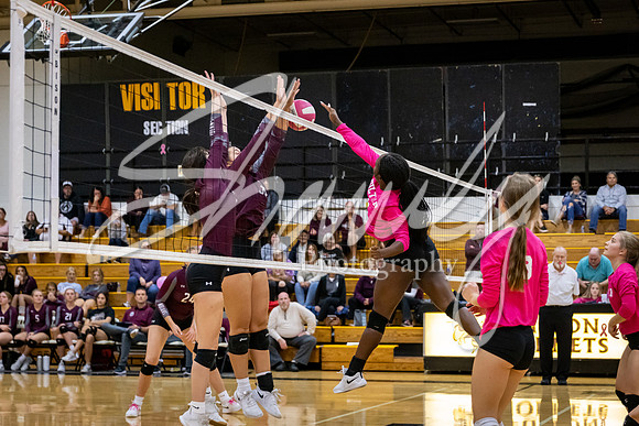 2021.10.18 FHS Volleyball Vs. Osage-01110