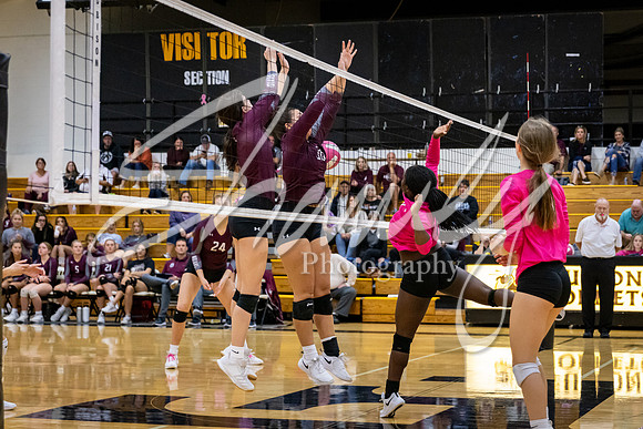 2021.10.18 FHS Volleyball Vs. Osage-01112