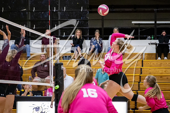 2021.10.18 FHS Volleyball Vs. Osage-01276