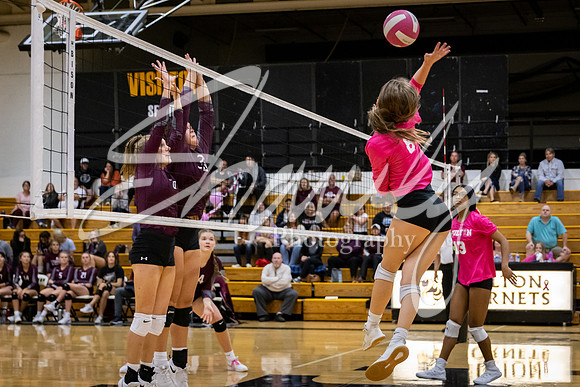 2021.10.18 FHS Volleyball Vs. Osage-01547